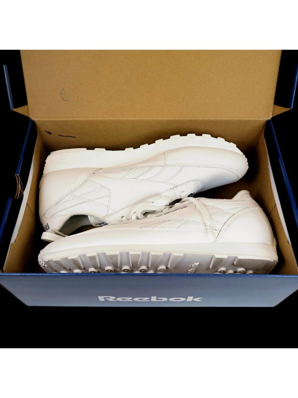 Reebok Classic Renaissance Sneakers White/Grey Shoes Women's US 8.5 w/ Box - Picture 2 of 9